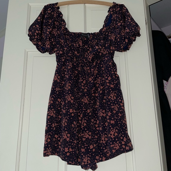 Urban Outfitters | UO Dress Forum Ruffle Short Sleeve Romper | Size: S - Picture 5 of 6